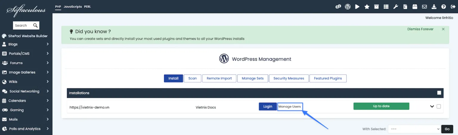 Chọn website WordPress và truy cập Manage Users