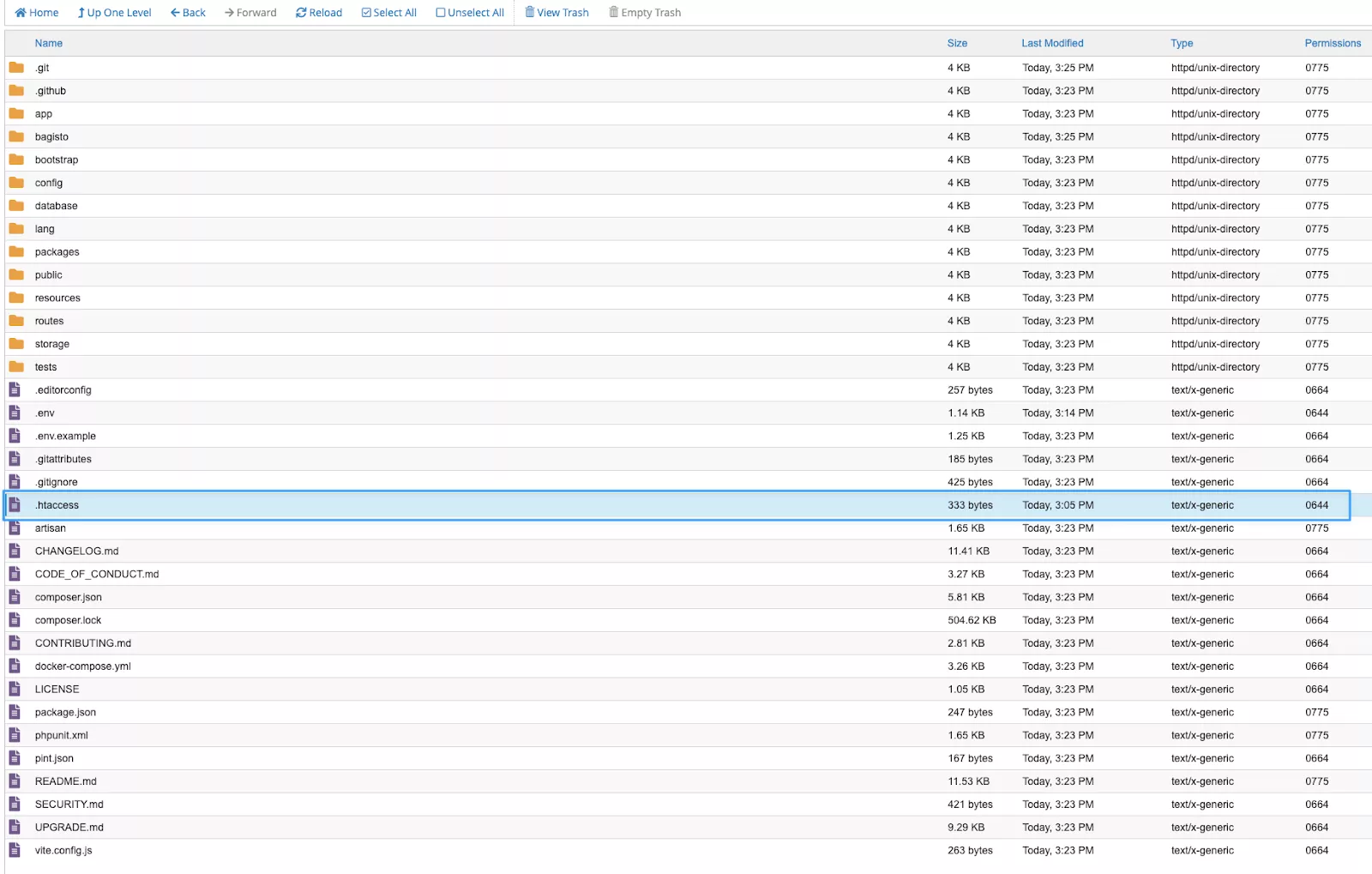 Hướng dẫn thêm .htaccess để chuyển hướng đến public trong Laravel 17 File Manager hiển thị thư mục public_htmlpublic.
