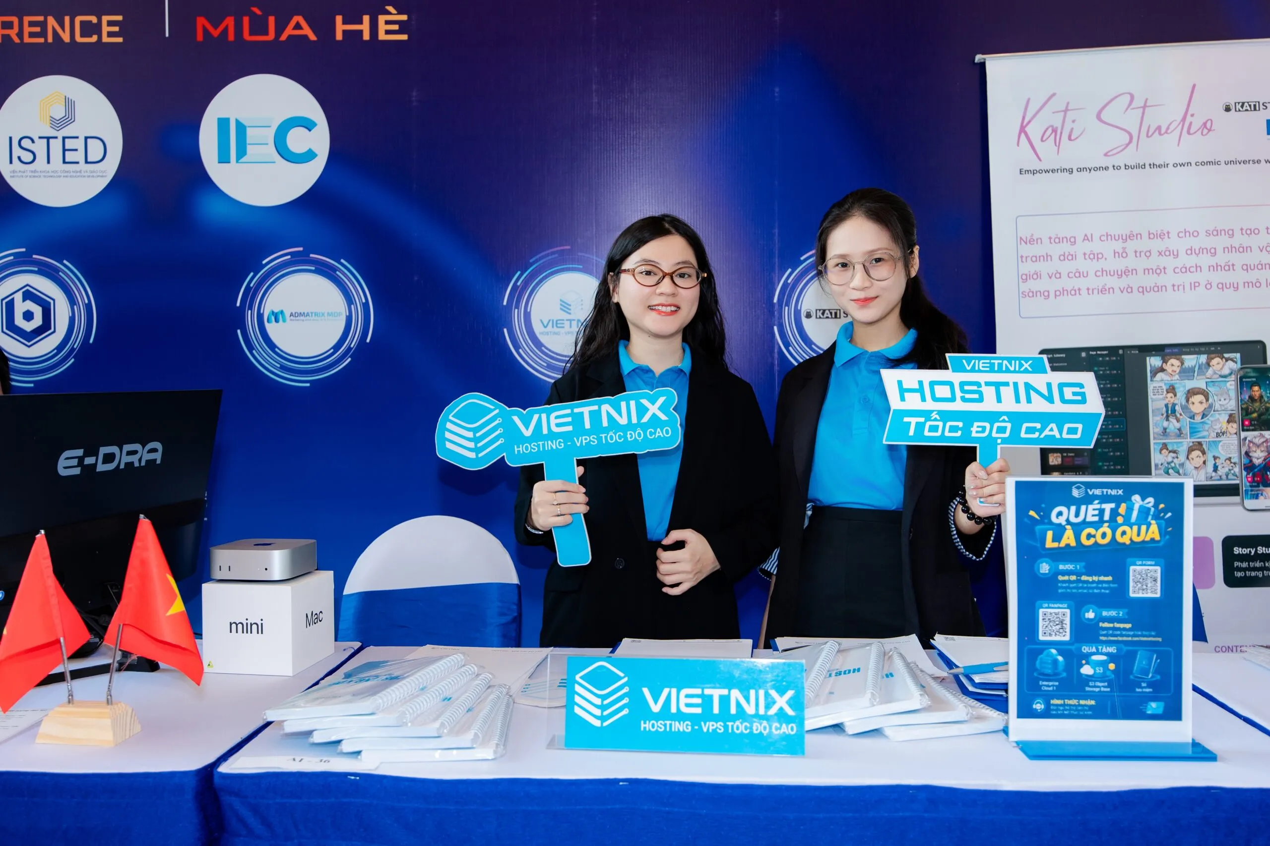 Vietnix tham gia The Summer Data & AI Conference 2026, đánh dấu hợp tác chiến lược cùng Trung tâm IEC 9 Gian hàng Vietnix giới thiệu các giải pháp hạ tầng phục vụ vận hành hệ thống trong kỷ nguyên AI